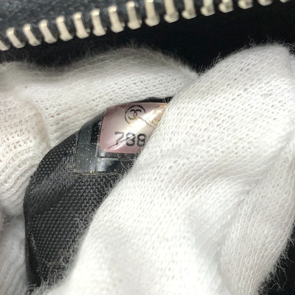 CHANEL Black Shoulder Bag